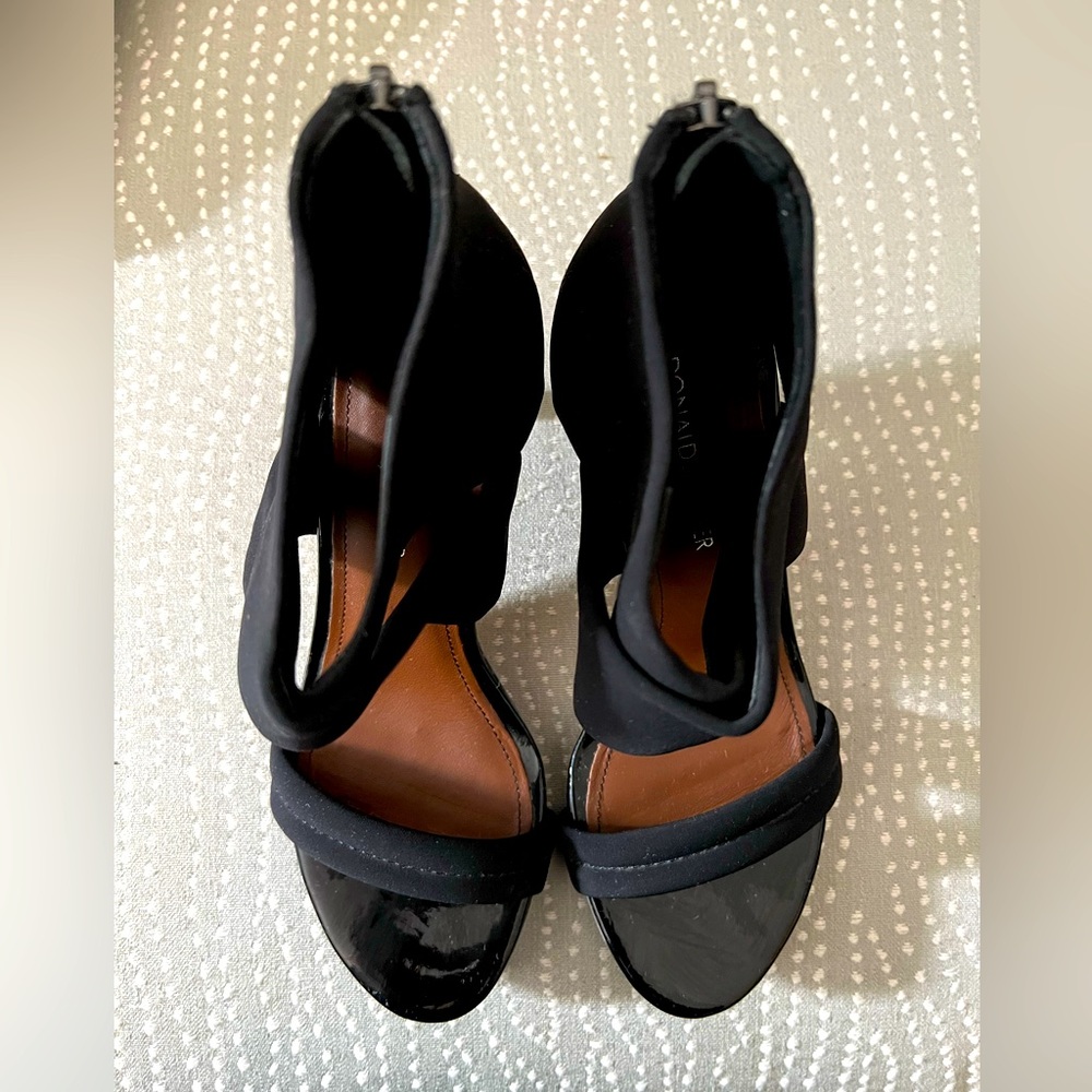 Donald Pliner Heels